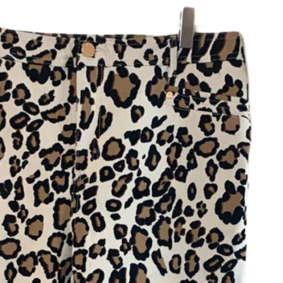 Chico’s Women's So Slimming Ponte Leopard Print Stretch Ankle Pant 1.5 Size 10 - Picture 5 of 9